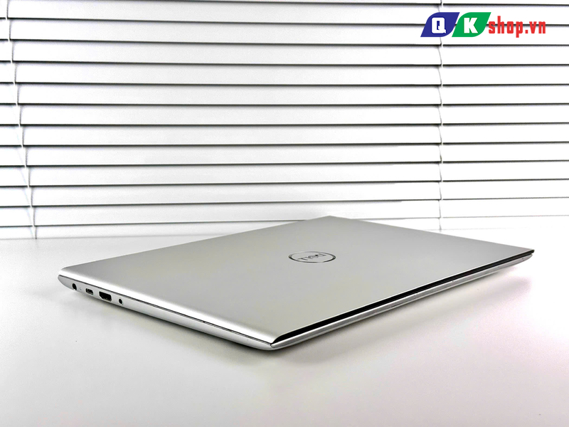 Laptop Dell Vostro 5471 Core i5 8250U / Ram 8GB / SSD 256GB / 14"FHD / AMD 530 4GB