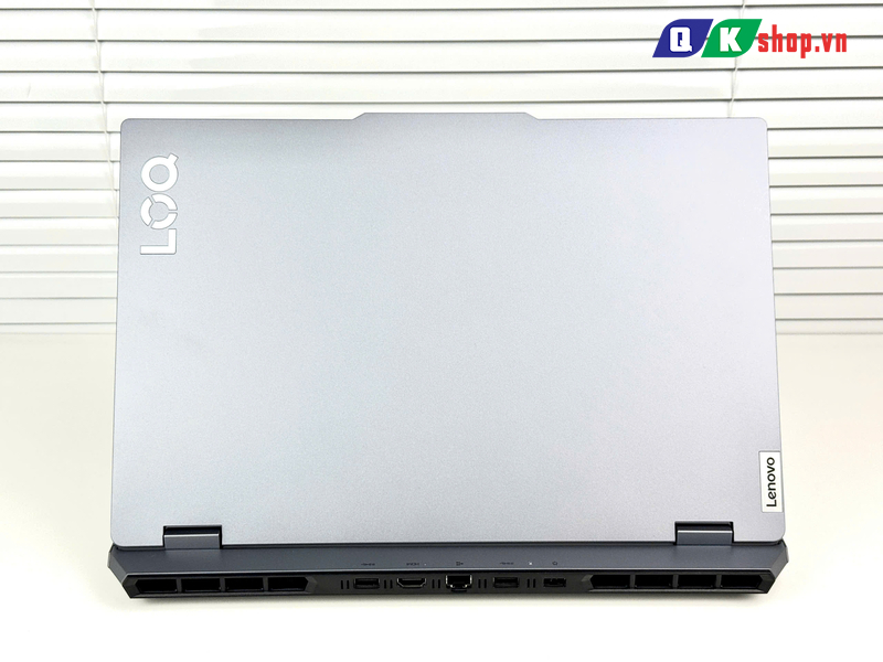 Laptop Lenovo LOQ 15ARP9 83JC00GKUS Ryzen 5-7235HS / Ram 12GB / SSD 512GB / 15.6 icnh FHD 144Hz / RTX 4050 6GB