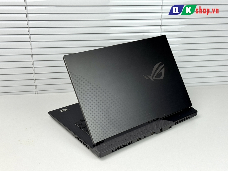 Latop Asus ROG Strix Gaming G513IH R7 4800H / Ram 8 GB / SSD 512GB / 15.6″FHD 144Hz / GTX 1650 4GB