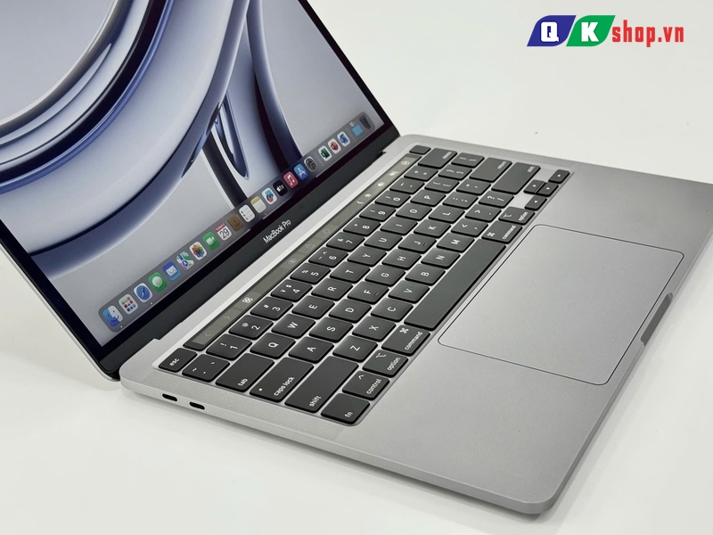 MacBook Pro 13 Touch Bar M1 / Ram 16GB / SSD 512GB / 13.3″2K Retina